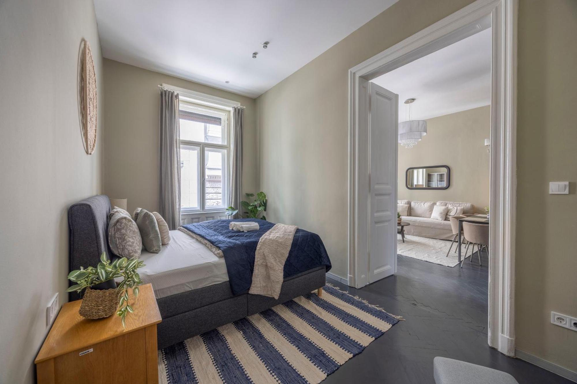 Apartment Charming Art Deco Style In The Heart Of *